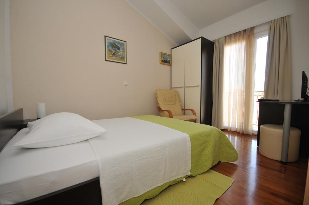 Apartments & Rooms Villa Maslina Trogir Bagian luar foto
