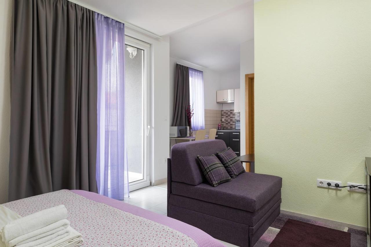 Apartments & Rooms Villa Maslina Trogir Bagian luar foto