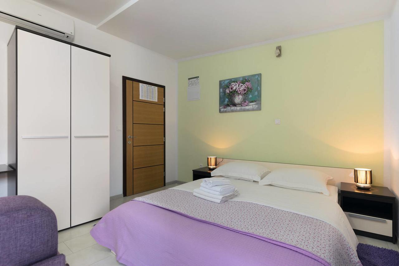 Apartments & Rooms Villa Maslina Trogir Bagian luar foto