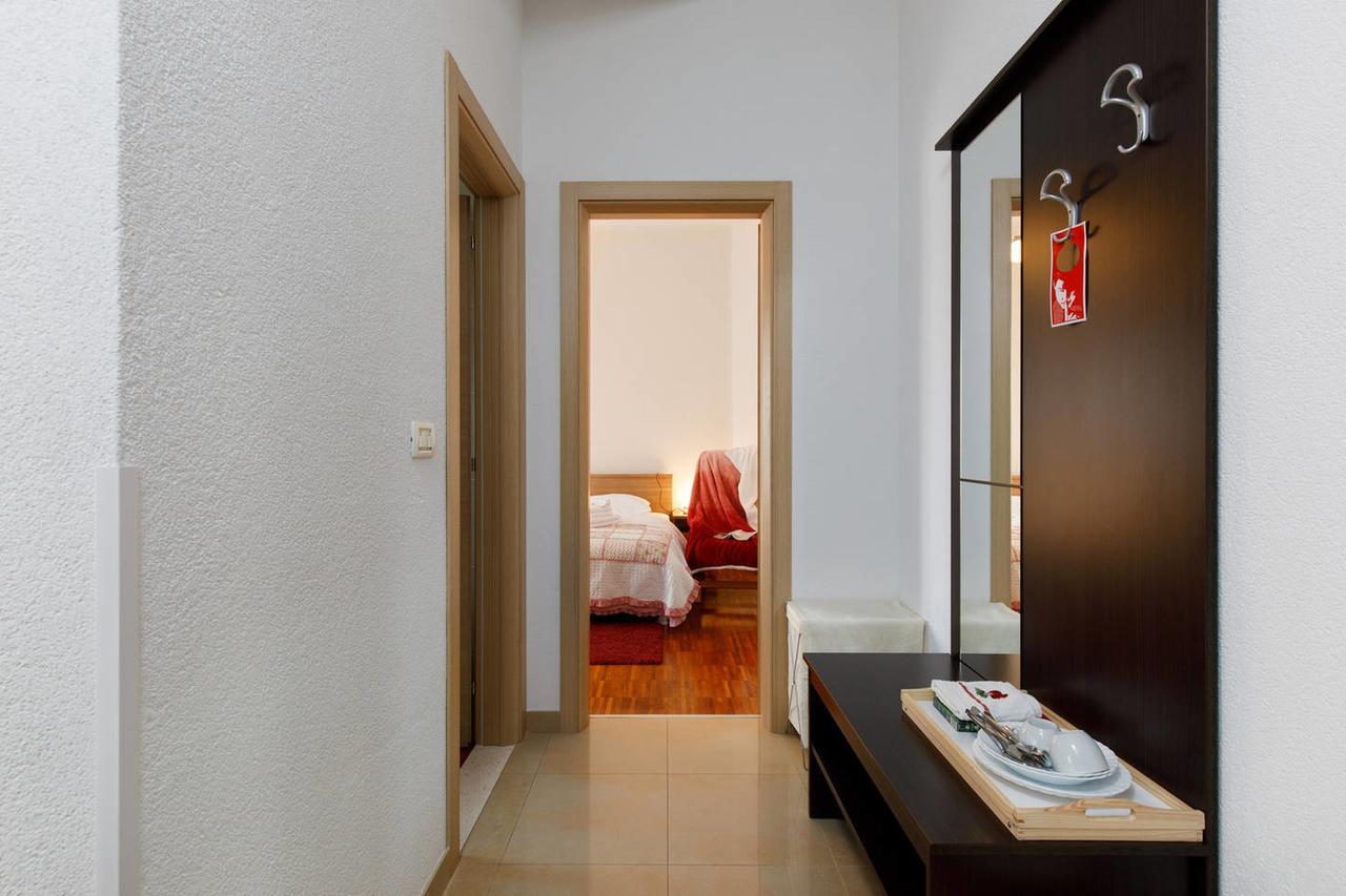 Apartments & Rooms Villa Maslina Trogir Bagian luar foto