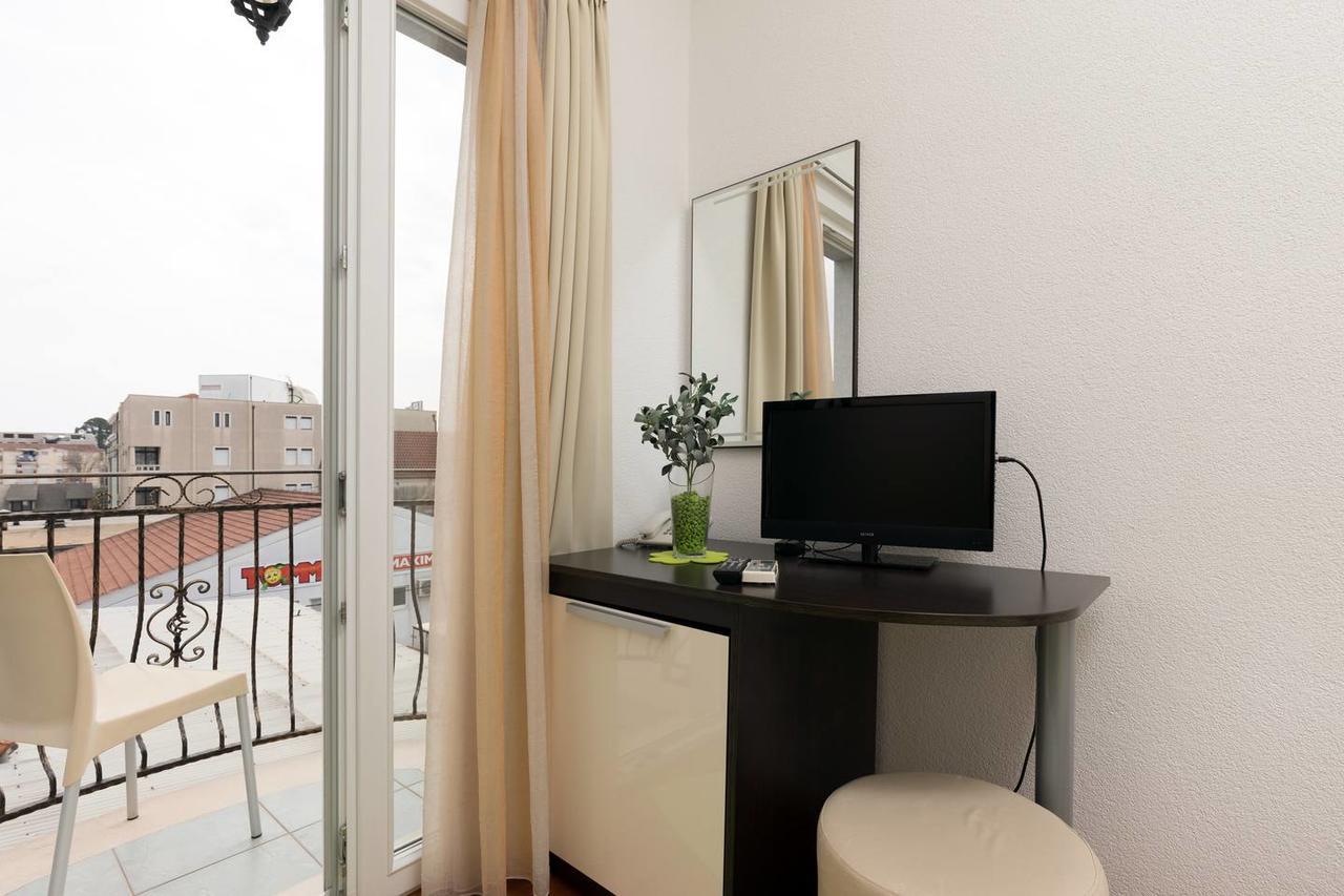 Apartments & Rooms Villa Maslina Trogir Bagian luar foto