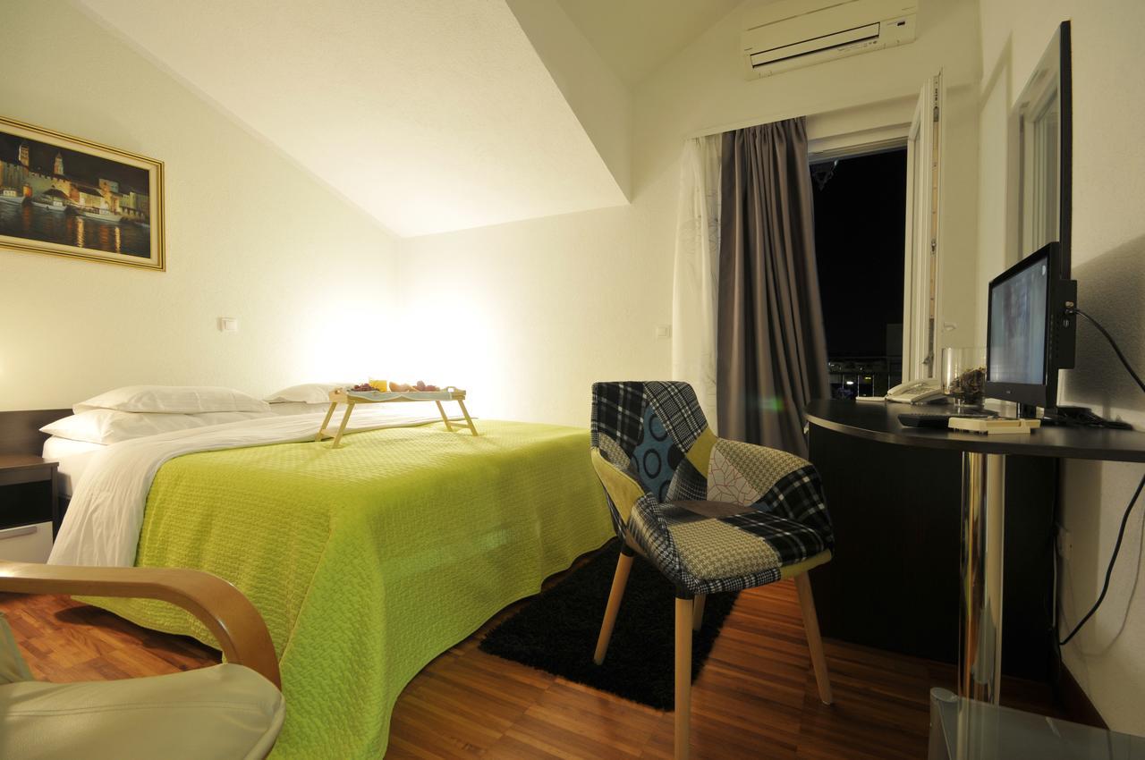 Apartments & Rooms Villa Maslina Trogir Bagian luar foto