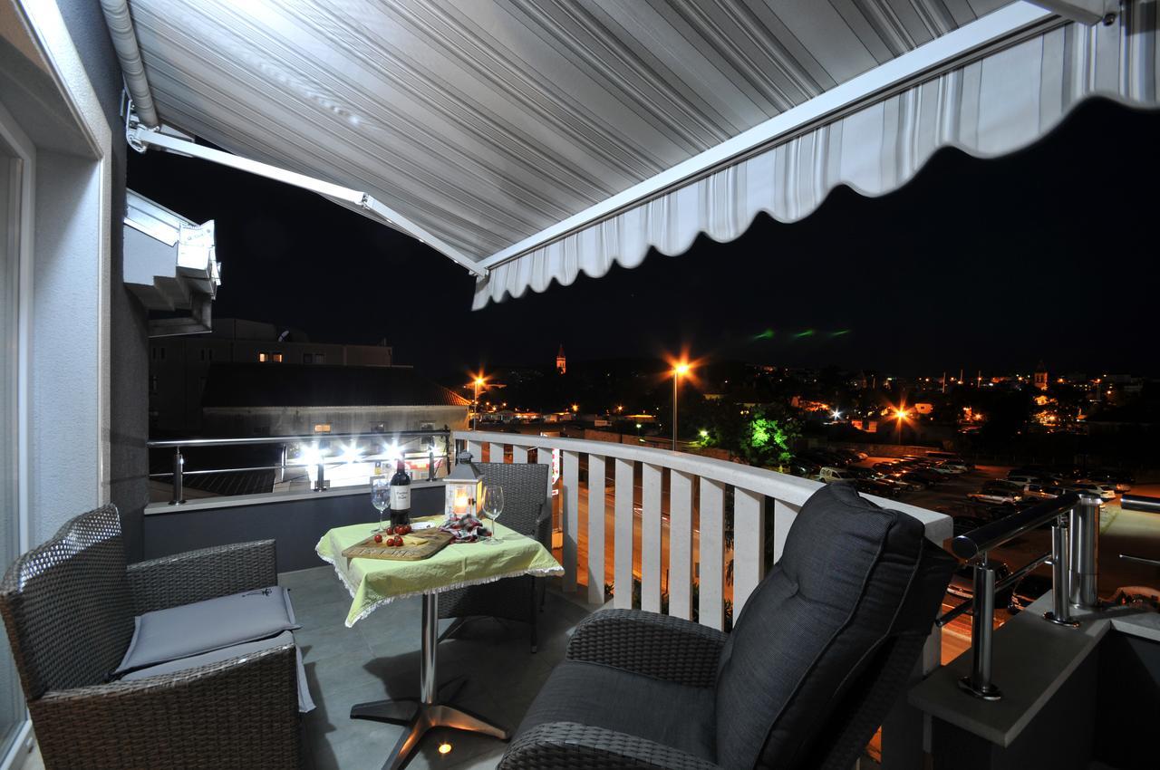 Apartments & Rooms Villa Maslina Trogir Bagian luar foto