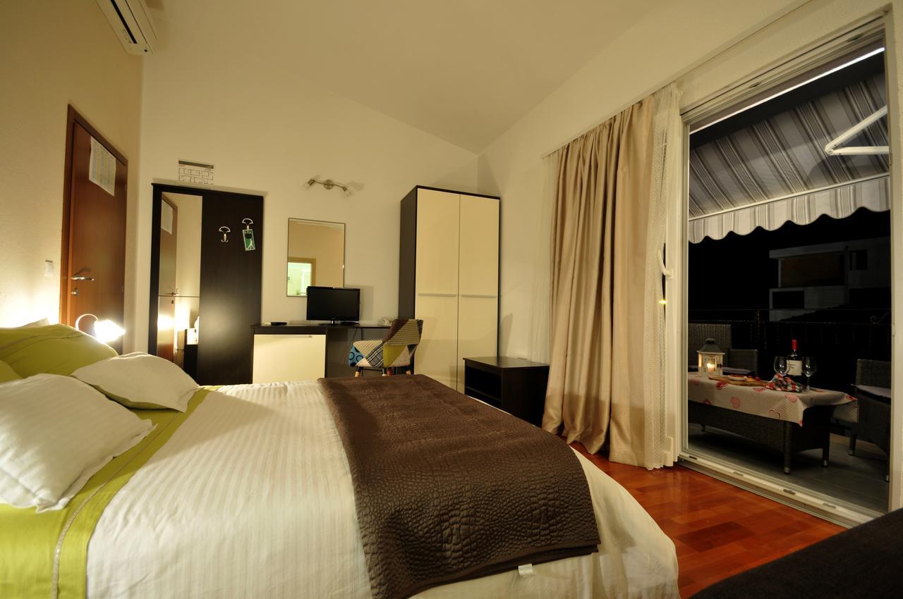 Apartments & Rooms Villa Maslina Trogir Bagian luar foto
