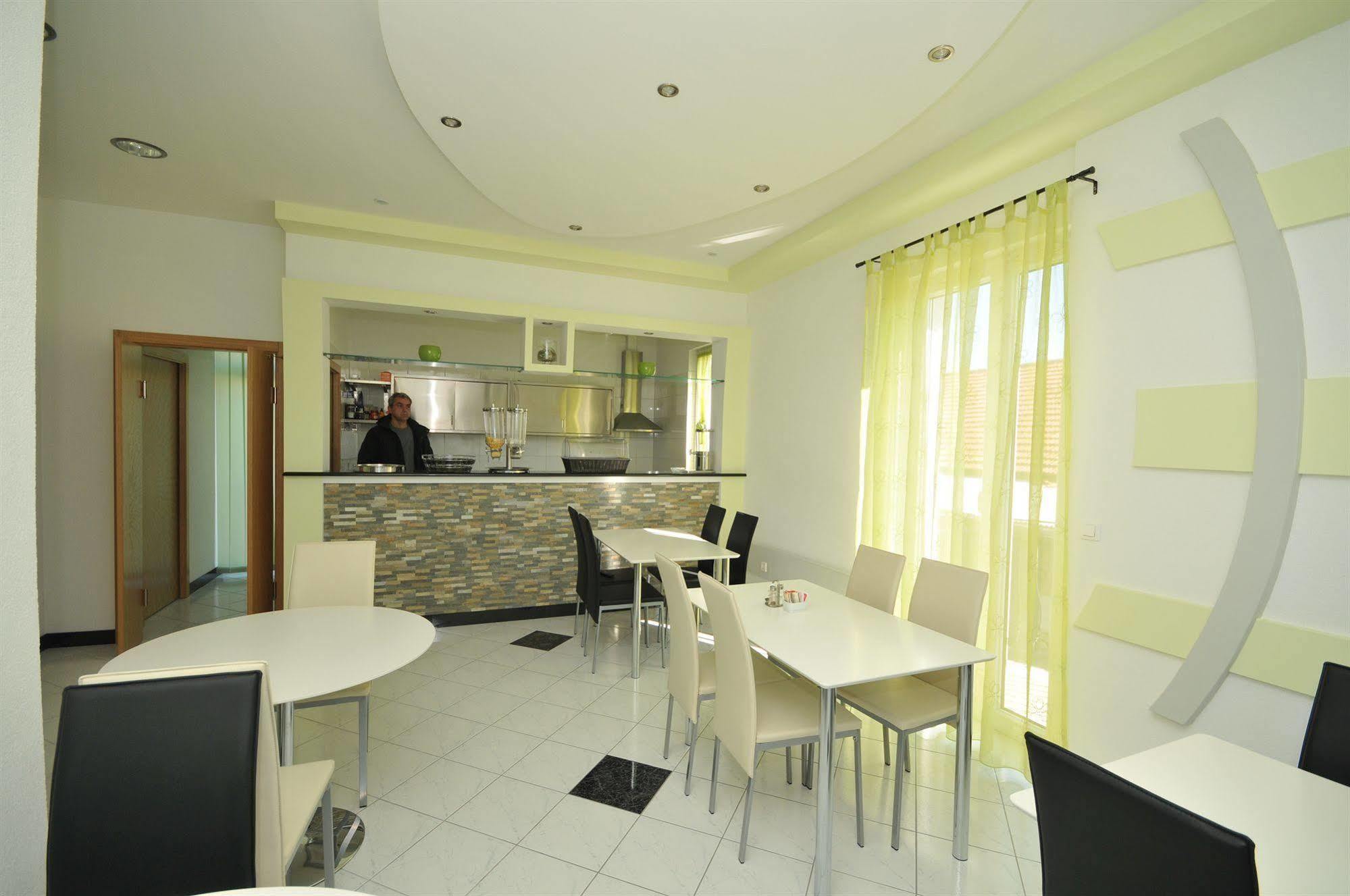 Apartments & Rooms Villa Maslina Trogir Bagian luar foto